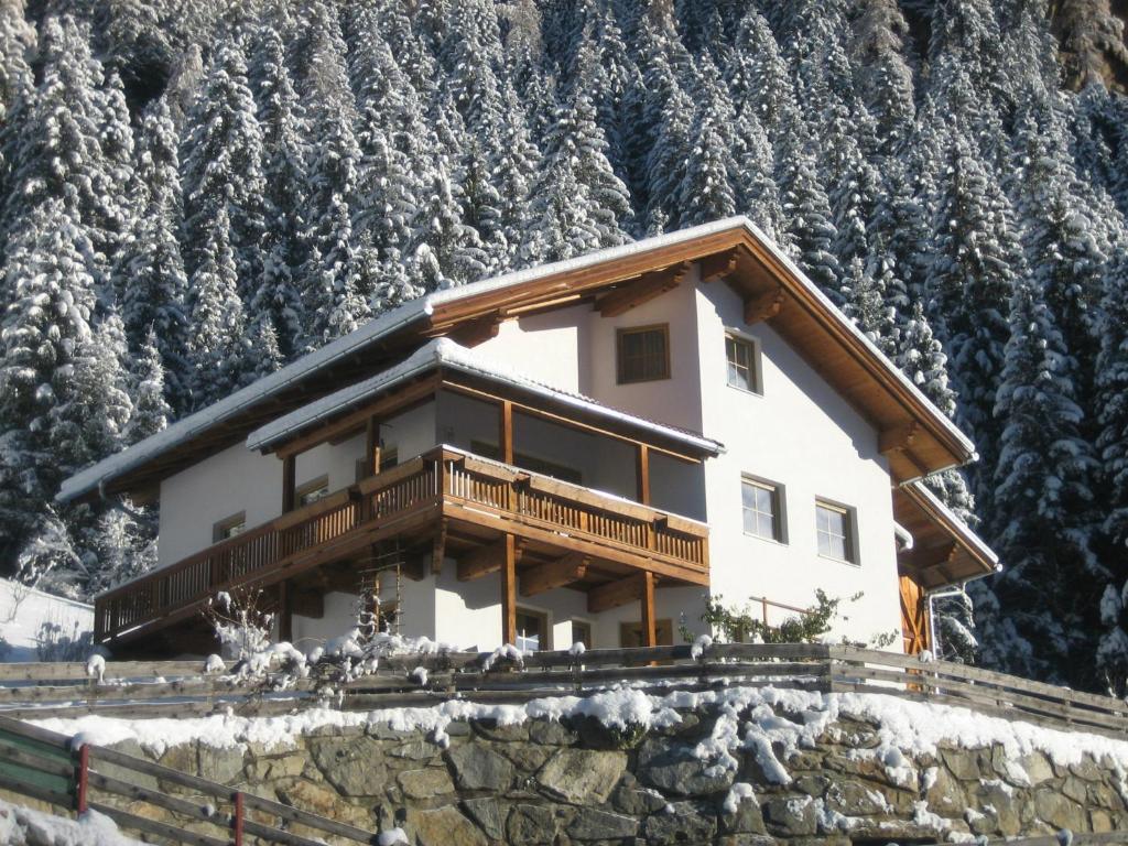 Haus Evelin room 2